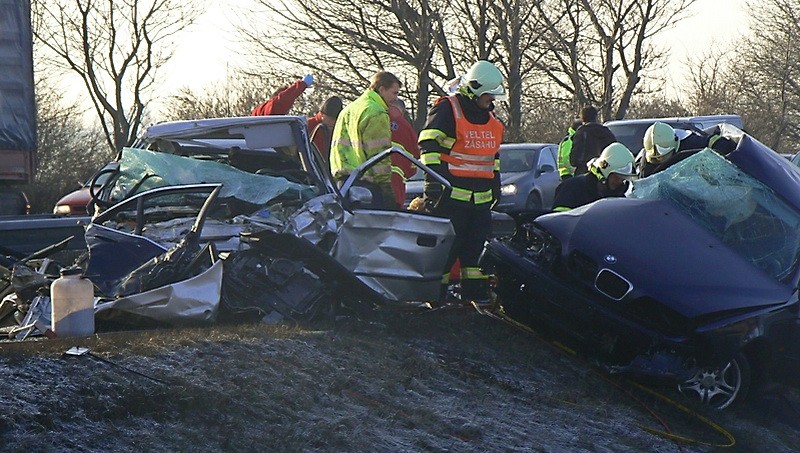 Pohľad na dôsledky tragickej nehody pri Prostejove